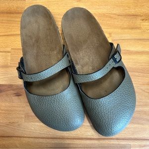Birkenstock Birki's Olive green Mary Jane Mule slide pebbled leather size 37